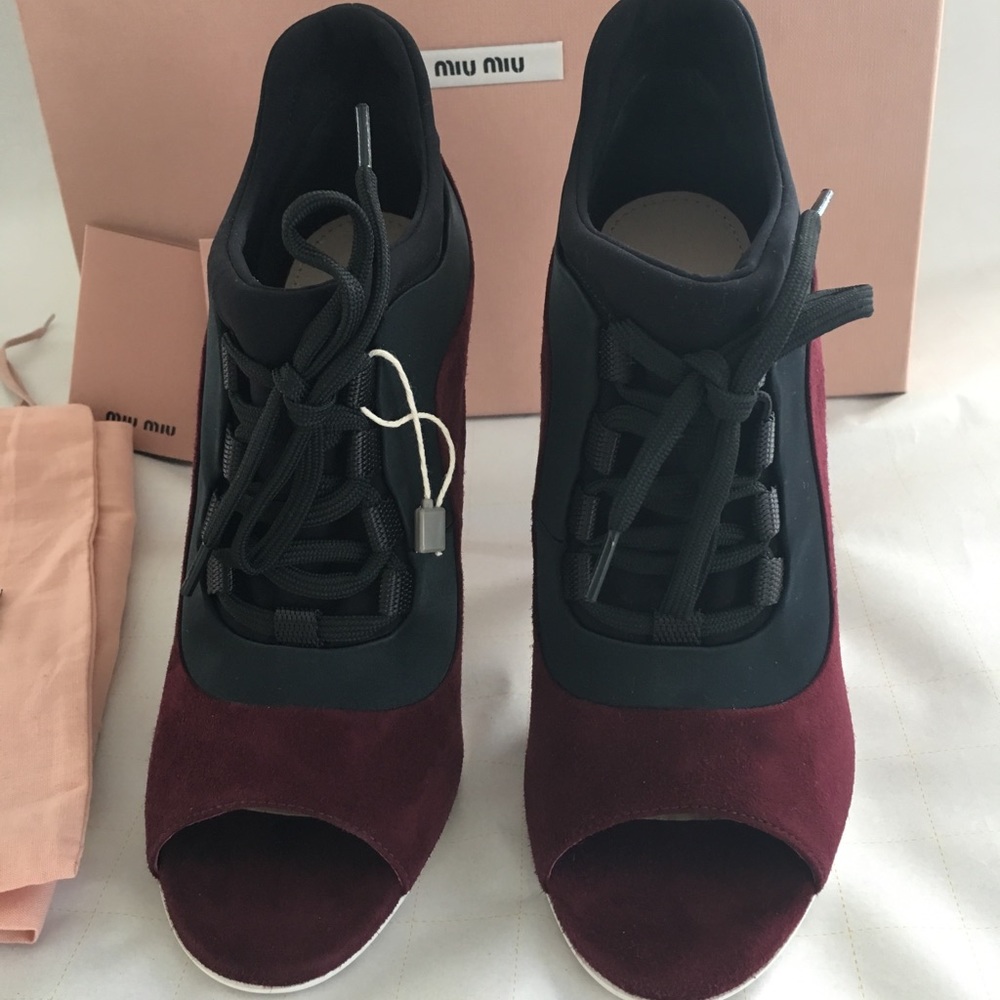 Miu Miu Maroon Suede Laced Booties 6.5 US/37 EU - Picture 3 of 8